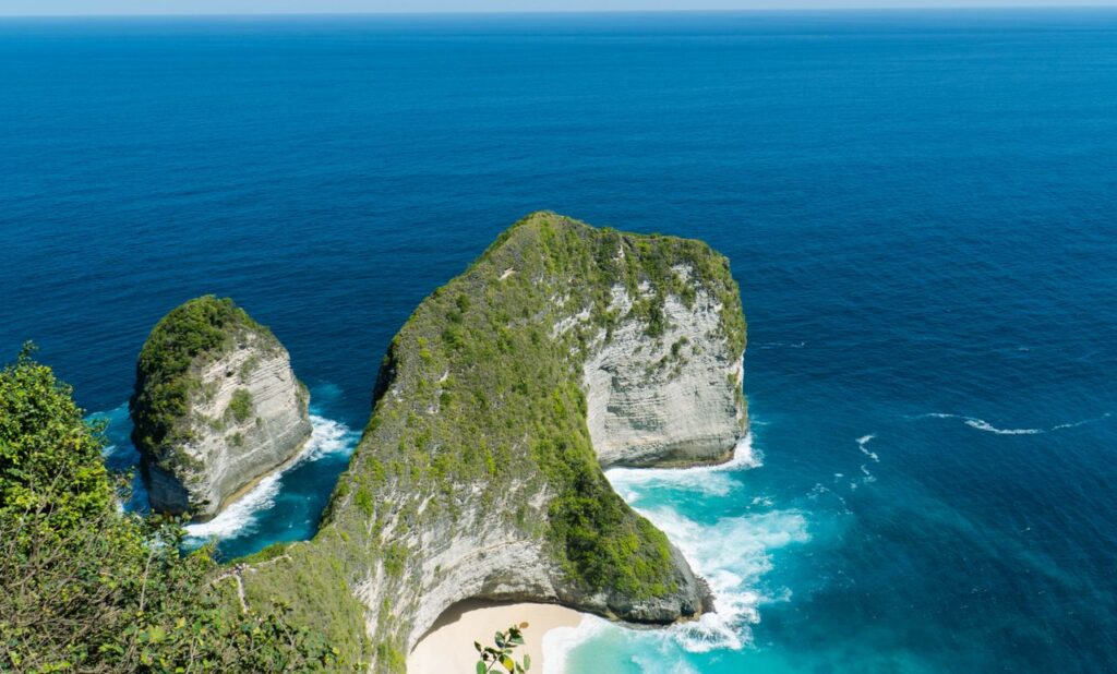"Bali holiday package — Ubud rice terraces and beach villa within ₹3 lakh"